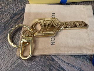 Llavero Llave Dorado louis vuitton 