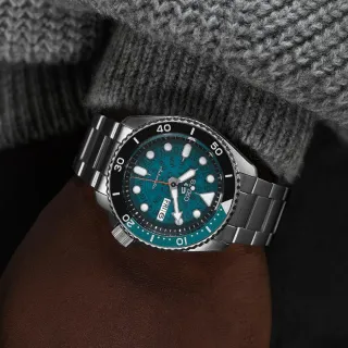 Reloj Seiko 5 Sport Time Sonar SRPJ45K1