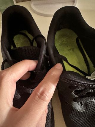 Zapatillas deportivas Nike Negras
USADAS 