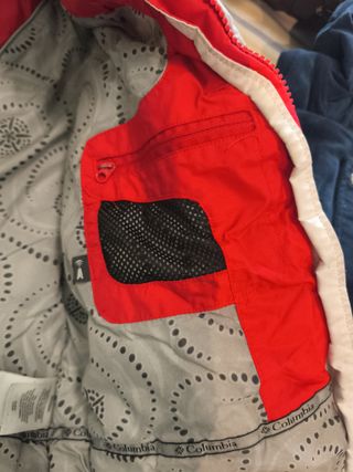 Plumas Columbia Rojo y Gris