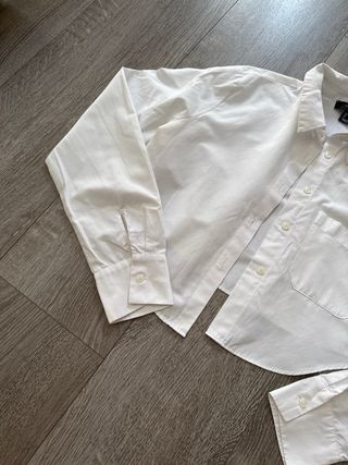 Camisa blanca corta Primark