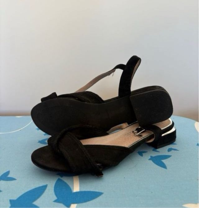 Lote de sandalias negras