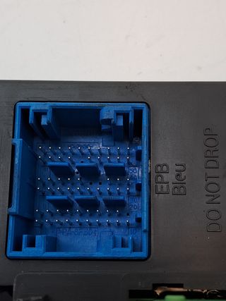 CAJA RELES / FUSIBLES CITROEN C4 PICASSO (2)
