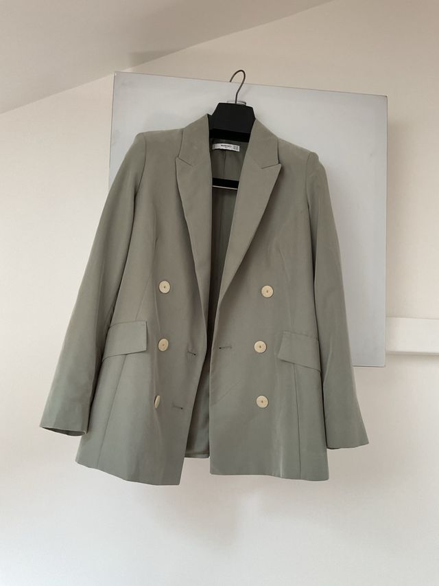 Americana Mango Verde Doble Botonadura