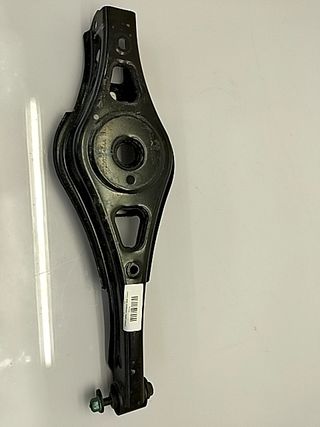 SOPORTE BRAZO SUSPENSION TRASERO DERECHO OMODA C5