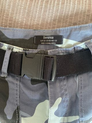 Pantalón corto camuflaje Bershka