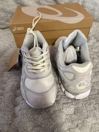 Zapatillas Asics Gel Beige/Gris