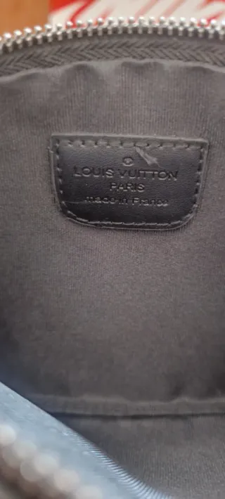 Louis Vuitton Monogram Pochette Negro Marrón