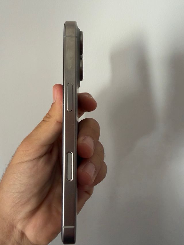 iPhone 16 Pro 128 GB Gris