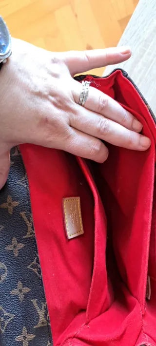 Bolso Louis Vuitton y cartera a juego