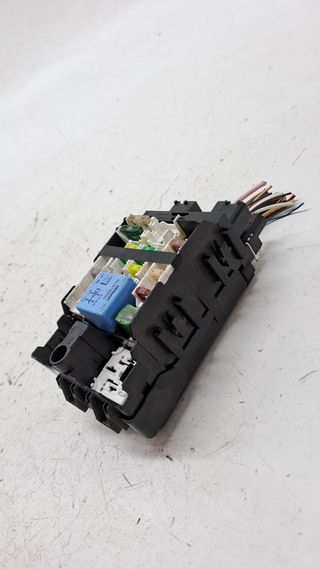 CAJA RELES / FUSIBLES PEUGEOT 308 (8)