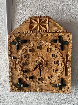 Reloj de corcho hecho a mano