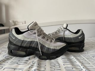 Zapatillas Nike Air Max 95 Gris y Negro
