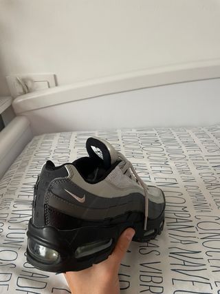 Zapatillas Nike Air Max 95 Gris y Negro