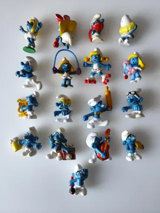 Lote 17 figuras Pitufos
