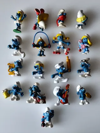 Lote 17 figuras Pitufos