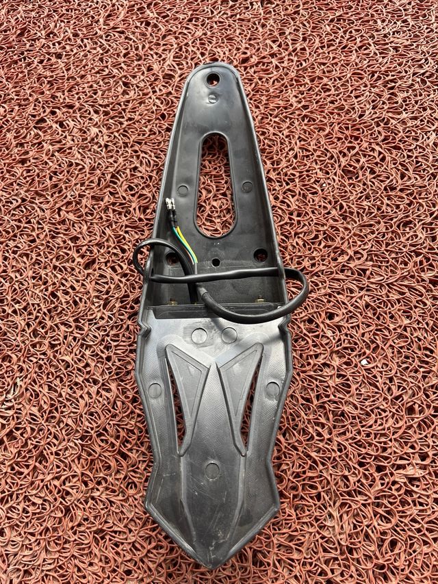 Portamatrículas moto con luz LED