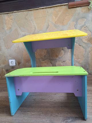 Pupitre infantil de madera