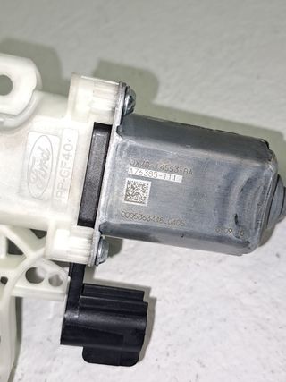 MOTOR ELEVALUNAS DELANTERO IZQUIERDO FORD FOCUS (2)