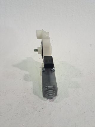 MOTOR ELEVALUNAS TRASERO IZQUIERDO FORD FOCUS (3)