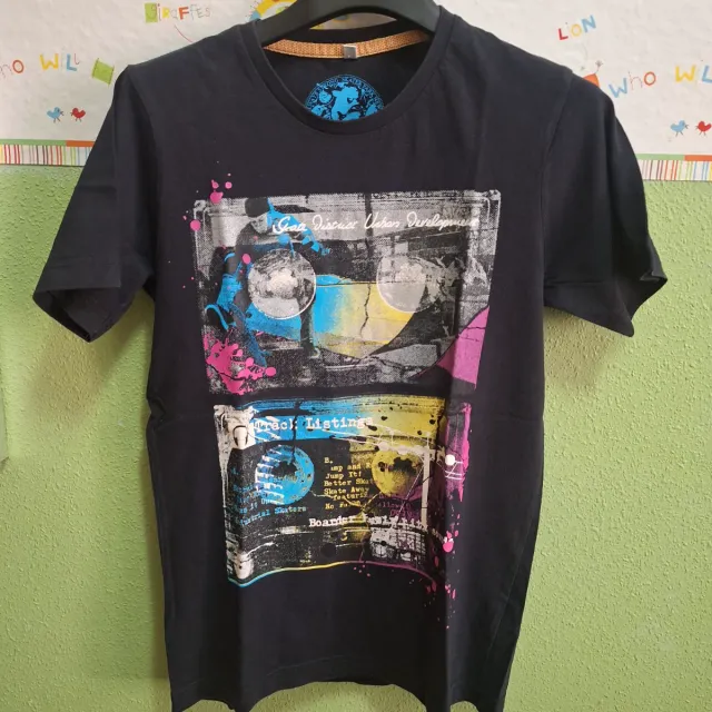 Camiseta Negra Estampada