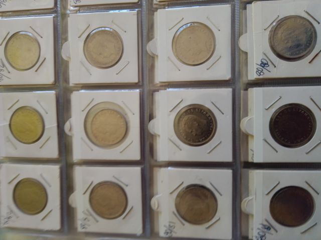 Monedas 2.50 y del Mundial se futbol del 82