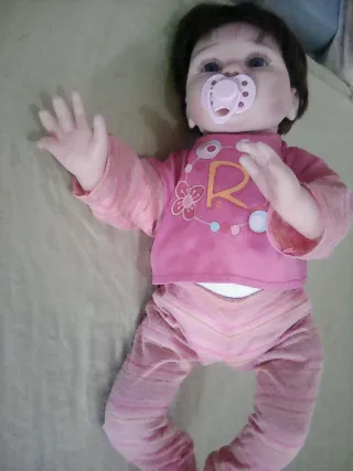 Muñeca Reborn niña con chupete