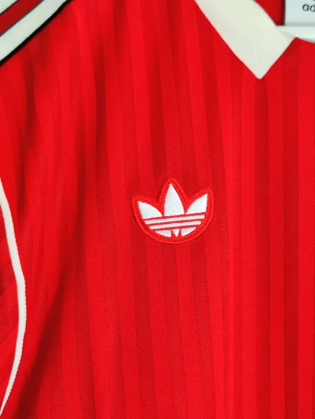 Conjunto de Fútbol Rojo del Manchester 2025/26