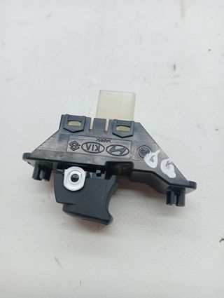 MANDO ELEVALUNAS DELANTERO DERECHO KIA RIO (YB)