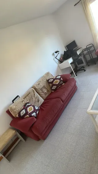 Sofás de tela rojo en perfecto estado 