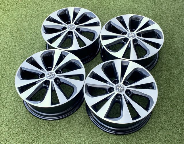 Llantas Originales Toyota 17" - Impolutas