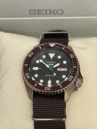 Reloj Seiko 5 Sport Brown SRPD85K1