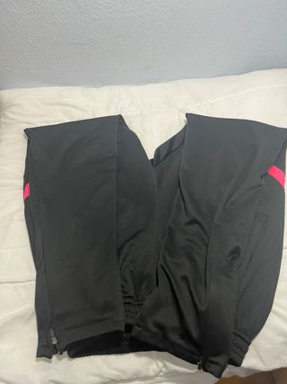 Chándal Jordan Negro y Rosa