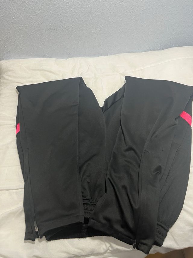 Chándal Jordan Negro y Rosa