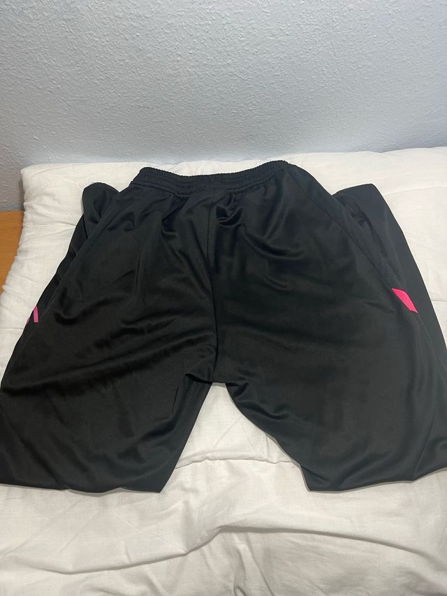 Chándal Jordan Negro y Rosa