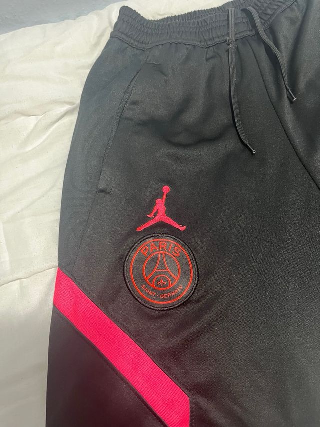 Chándal Jordan Negro y Rosa