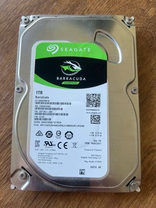 3 Discos Duros: Seagate 1TB + Kingston 250GB SSD