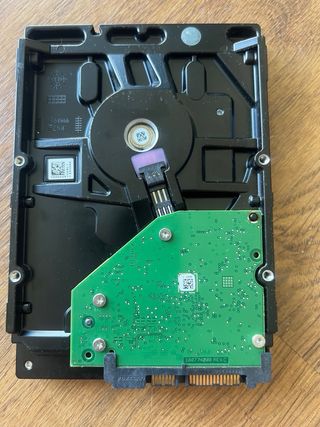 3 Discos Duros: Seagate 1TB + Kingston 250GB SSD