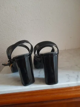Zapatos Massimo Dutti Negros Tacón