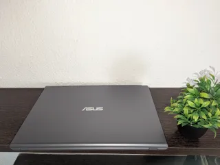 Asus Vivobook i7 