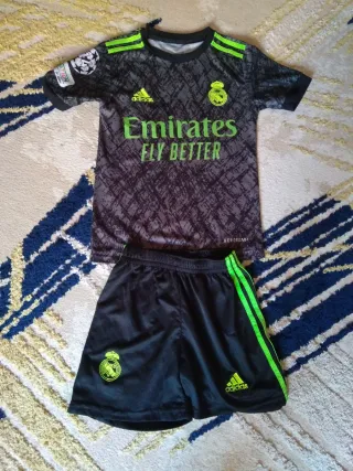 Maglia e pantaloncini Real Madrid