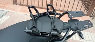 Parrilla BMW F900 R Original Maletas
