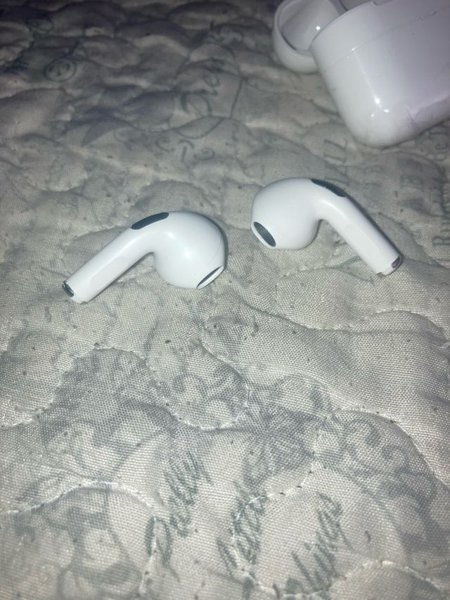 Cascos Inalámbricos Pro-4 Blancos