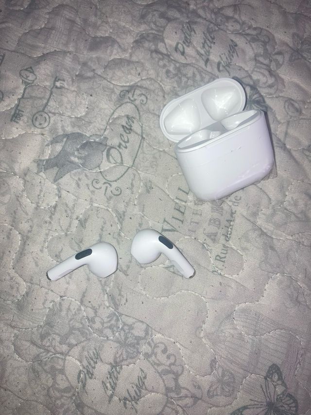 Cascos Inalámbricos Pro-4 Blancos