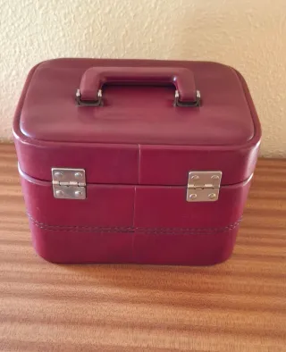 Neceser maquillaje polipiel burdeo