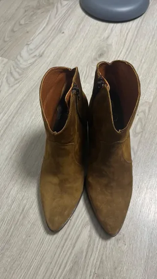 Botines. Marca: Valverde del camino.