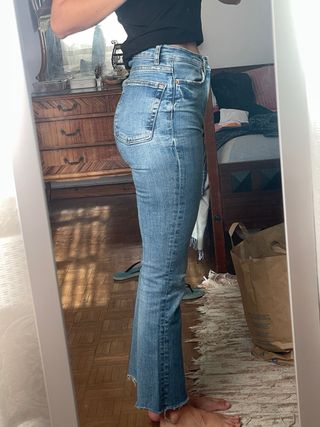 Pantalón vaquero acampanado