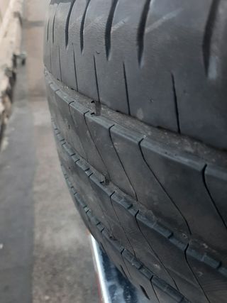 Rueda Neumático 235/65 R 16 C Michelin