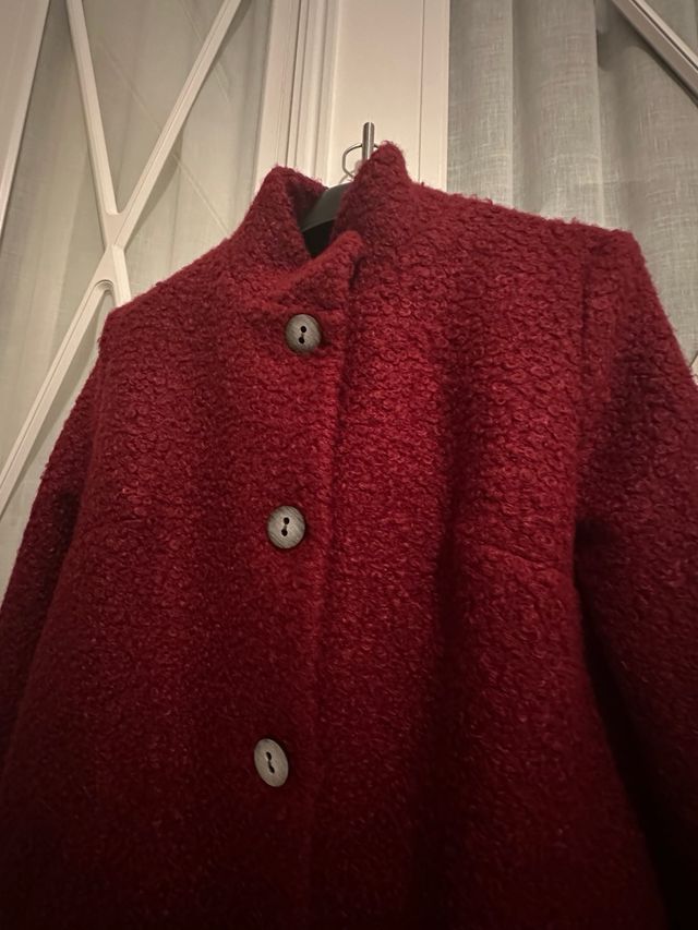 Abrigo Rizo Rojo