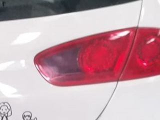 PILOTO TRASERO DERECHO PORTON SEAT LEON 2012